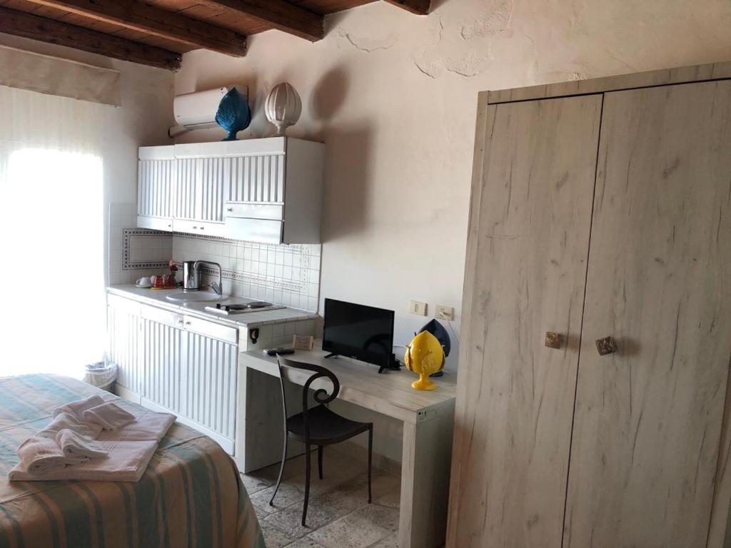 La Torretta Del Senatore Polignano a Mare Bagian luar foto